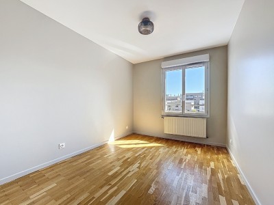 APPARTEMENT T3 A VENDRE - VILLEURBANNE - 66.76 m2 - 259000€