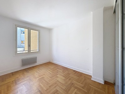 APPARTEMENT T3 A VENDRE - VILLEURBANNE - 71 m2 - 189000€