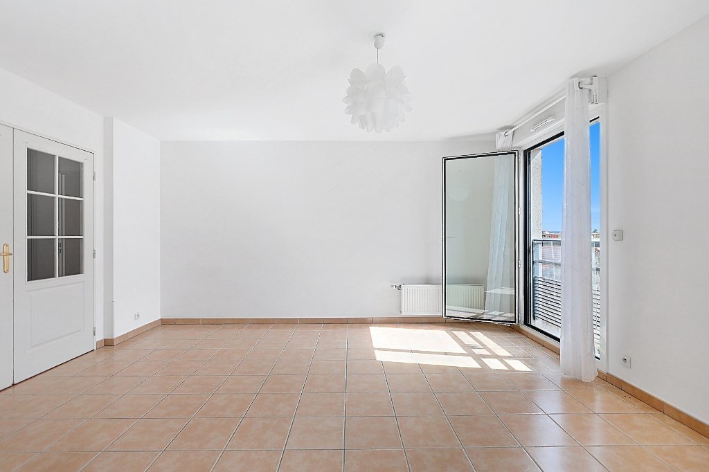 Appartement 3 pièces - 2 chambres - VILLEURBANNE - 75.27 m2 - VENDU