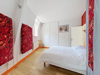 APPARTEMENT T4 A LOUER - LYON 1ER ARRONDISSEMENT - 100.12 m2 - 1 720 € charges comprises par mois