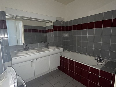 APPARTEMENT T4 A LOUER - LYON 2EME ARRONDISSEMENT - 90.84 m2 - 1420€ charges comprises par mois