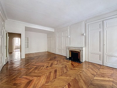 APPARTEMENT T4 A LOUER - LYON 2EME ARRONDISSEMENT - 121.42 m2 - 1725€ charges comprises par mois