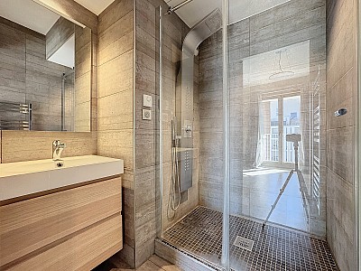 APPARTEMENT T4 A LOUER - LYON 8EME ARRONDISSEMENT - 88.91 m2 - 1 454 &euro; charges comprises par mois