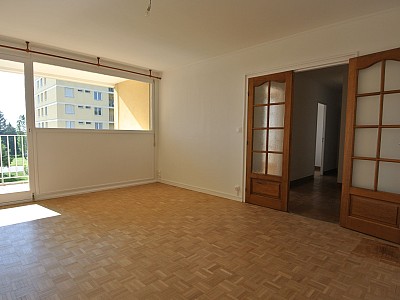 APPARTEMENT T4 A LOUER - OULLINS - 89.86 m2 - 1090€ charges comprises par mois
