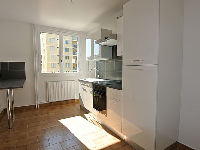 APPARTEMENT T4 A LOUER - OULLINS - 89.86 m2 - 1090€ charges comprises par mois