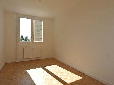 APPARTEMENT T4 A LOUER - OULLINS - 89.86 m2 - 1090€ charges comprises par mois