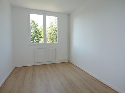 APPARTEMENT T4 A LOUER - OULLINS - 89.86 m2 - 1090€ charges comprises par mois
