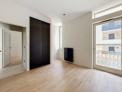APPARTEMENT T4 A LOUER - ST CYR AU MONT D OR - 78.2 m2 - 1 900 € charges comprises par mois