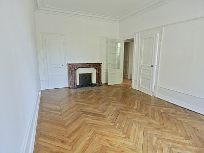 APPARTEMENT T4 A LOUER - ST ETIENNE - 119.44 m2 - 851�&euro; charges comprises par mois