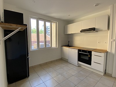 APPARTEMENT T4 A LOUER - VILLEURBANNE - 72.71 m2 - 1156€ charges comprises par mois