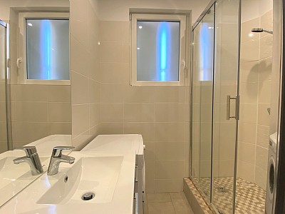 APPARTEMENT T4 A LOUER - VILLEURBANNE - 72.71 m2 - 1156€ charges comprises par mois