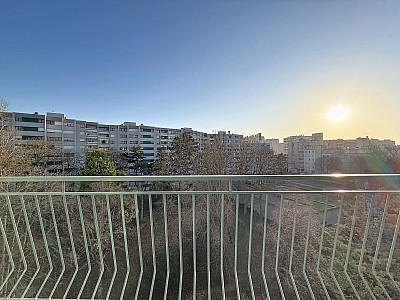 APPARTEMENT T4 A LOUER - VILLEURBANNE - 73.1 m2 - 995�&euro; charges comprises par mois