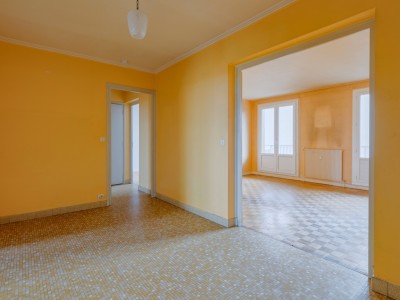 APPARTEMENT T4 A VENDRE - CALUIRE ET CUIRE - 84 m2 - 280000€