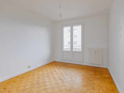 APPARTEMENT T4 A VENDRE - CALUIRE ET CUIRE - 84 m2 - 280000€