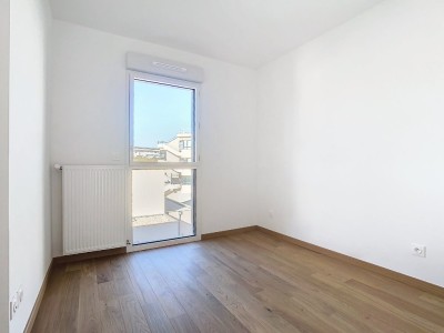 APPARTEMENT T4 A VENDRE - ECULLY - 79 m2 - 549900€