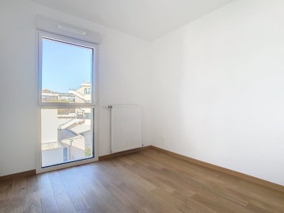 APPARTEMENT T4 A VENDRE - ECULLY - 79 m2 - 549900€