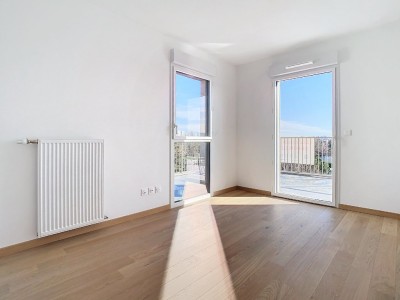 APPARTEMENT T4 A VENDRE - ECULLY - 79 m2 - 549900€