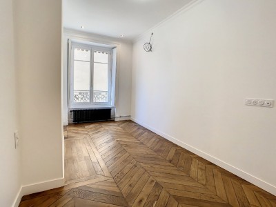 APPARTEMENT T4 A VENDRE - LYON 1ER ARRONDISSEMENT - 99 m2 - 549000€