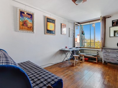 Appartement 4 pices avec balcons - 3 chambres - LYON 8EME ARRONDISSEMENT - 78 m2 - VENDU