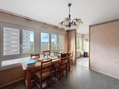 APPARTEMENT T4 A VENDRE - OULLINS - 78 m2 - 195000€