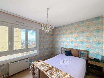 APPARTEMENT T4 A VENDRE - OULLINS - 78 m2 - 195000€