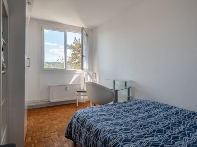 APPARTEMENT T4 A VENDRE - PIERRE BENITE - 83.65 m2 - 165000€