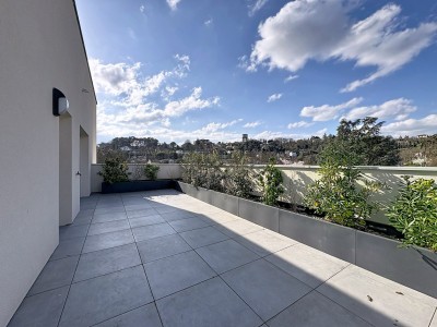 APPARTEMENT T4 A VENDRE - RILLIEUX LA PAPE CREPIEU - 78 m2 - 440 000 &euro;