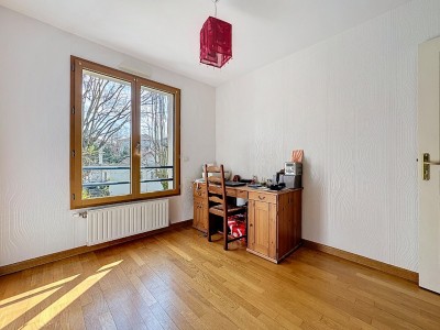 Appartement de type 4 A VENDRE - TASSIN LA DEMI LUNE - 90.12 m2 - 385000€