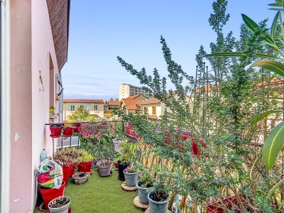 Appartement 4 pices avec balcon - 3 chambres A VENDRE - VILLEURBANNE - 94.56 m2 - 260000€