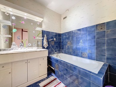 APPARTEMENT T4 A VENDRE - VILLEURBANNE - 78 m2 - 225000€
