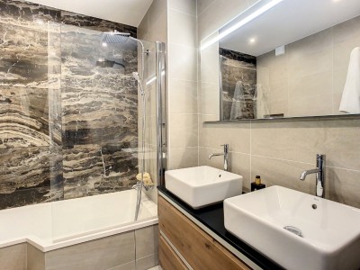 APPARTEMENT T4 A VENDRE - VILLEURBANNE - 84 m2 - 309 000 €