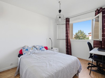 Appartement 4 pièces avec terrasse - 3 chambres A VENDRE - VILLEURBANNE - 67 m2 - 219 000 &euro;