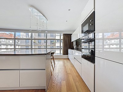 APPARTEMENT T5 A LOUER - LYON 3EME ARRONDISSEMENT - 147.73 m2 - 2450€ charges comprises par mois