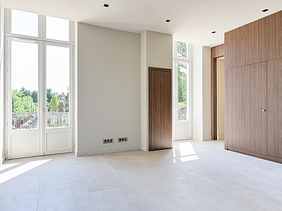 APPARTEMENT T5 A LOUER - ST CYR AU MONT D OR - 3 550 € charges comprises par mois