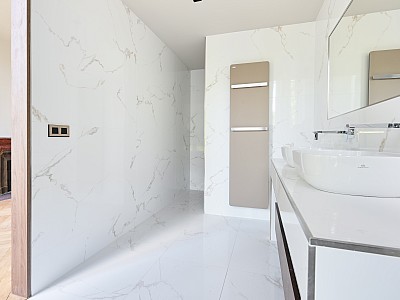 APPARTEMENT T5 A LOUER - ST CYR AU MONT D OR - 3 550 € charges comprises par mois