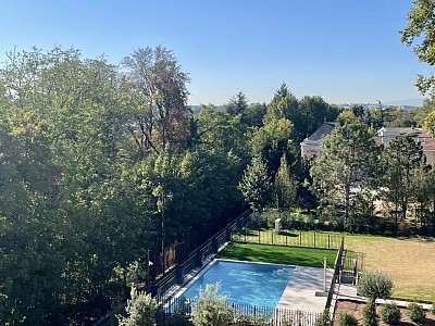 APPARTEMENT T5 A LOUER - ST CYR AU MONT D OR - 3 550 € charges comprises par mois