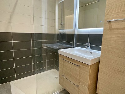 APPARTEMENT T5 A LOUER - STE FOY LES LYON - 121,54 m2 - 1680 € charges comprises par mois