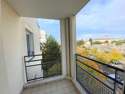 APPARTEMENT T5 - BRON - 107.54 m2 - VENDU