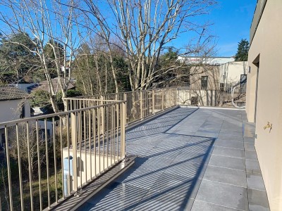 APPARTEMENT T5 A VENDRE - ECULLY - 113 m2 - 689900€