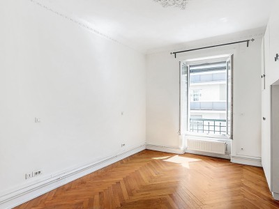 Appartement 5 pices - 4 chambres A VENDRE - LYON 7EME ARRONDISSEMENT - 135.28 m2 - 569000€