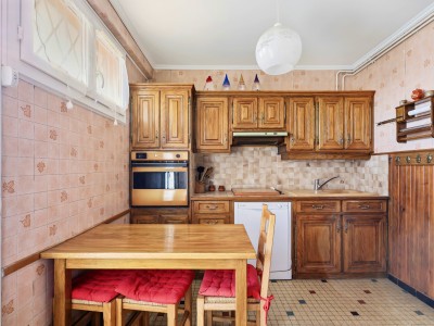 Appartement 5 pièces - 3 chambres A VENDRE - STE FOY LES LYON - 81.18 m2 - 220 000 €