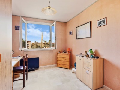 Appartement 5 pièces - 3 chambres A VENDRE - STE FOY LES LYON - 81.18 m2 - 220 000 €