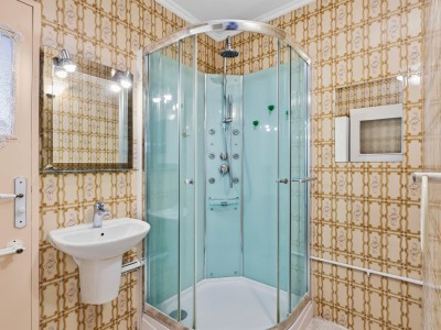 Appartement 5 pièces - 3 chambres A VENDRE - STE FOY LES LYON - 81.18 m2 - 220 000 €