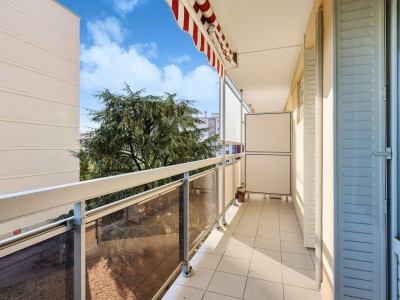 Appartement 5 pièces - 3 chambres A VENDRE - STE FOY LES LYON - 81.18 m2 - 220 000 €