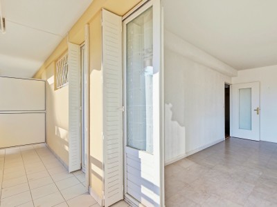 Appartement 5 pièces - 3 chambres A VENDRE - STE FOY LES LYON - 81.18 m2 - 210 000 &euro;