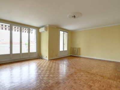 APPARTEMENT T5 - TASSIN LA DEMI LUNE - 111 m2 - VENDU