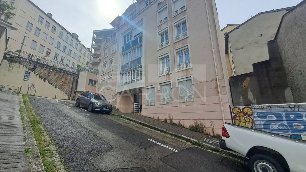 GARAGE A VENDRE - LYON 4EME ARRONDISSEMENT - 45 000 &euro;