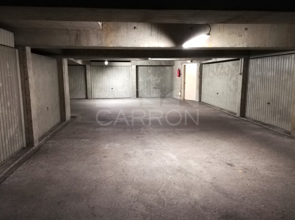 GARAGE A VENDRE - LYON 7EME ARRONDISSEMENT - 14 m2 - 25 000 &euro;
