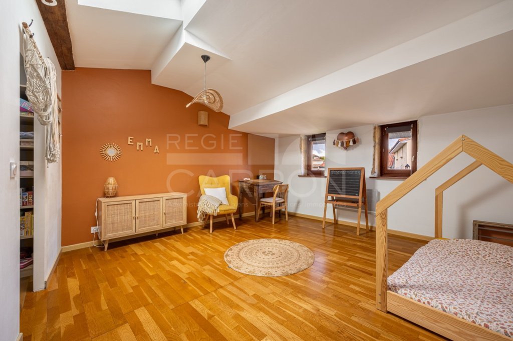 Maison de ville 6 pi�ces avec terrasse - 4 chambre A VENDRE - FONTAINES ST MARTIN - 219 m2 - 599�000�&euro;