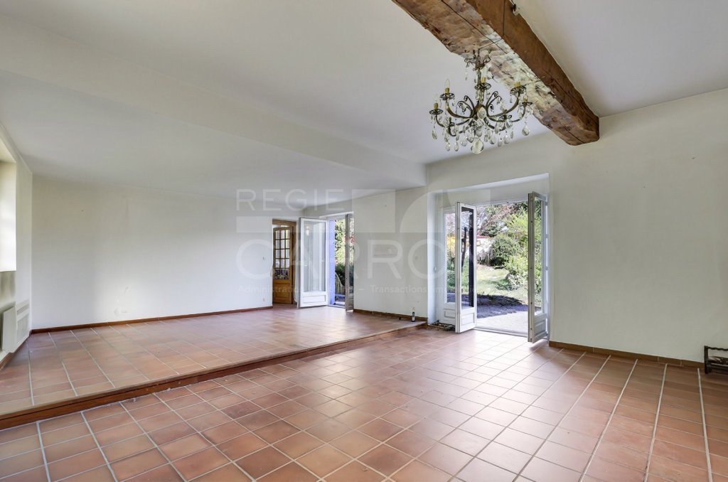 MAISON A VENDRE - FONTAINES ST MARTIN - 263 m2 - 845�000�&euro;